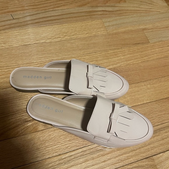 Madden Girl Women's Light Pink Loafers Size 9 - Picture 1 of 7